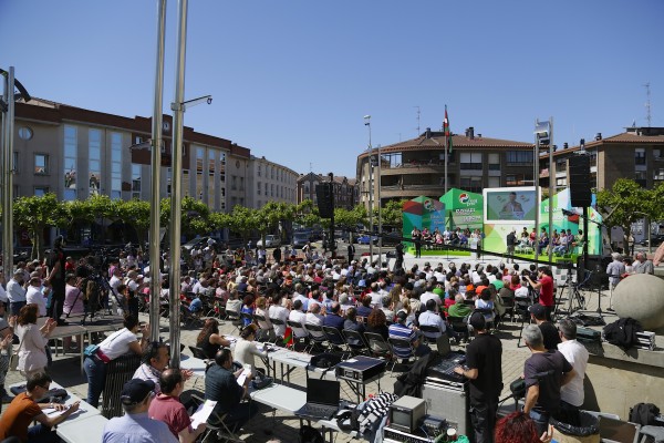 Izaskun Bilbaok “ Letra larriz idatzitako Demokrazia exijitzen du”