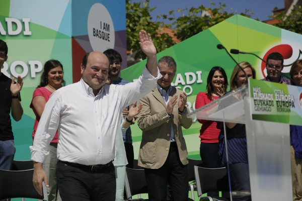 Izaskun Bilbao exige Democracia con mayúsculas para Euskadi