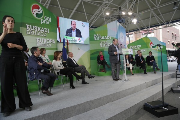 Urkullu renueva la apuesta de EAJ-PNV por el empleo