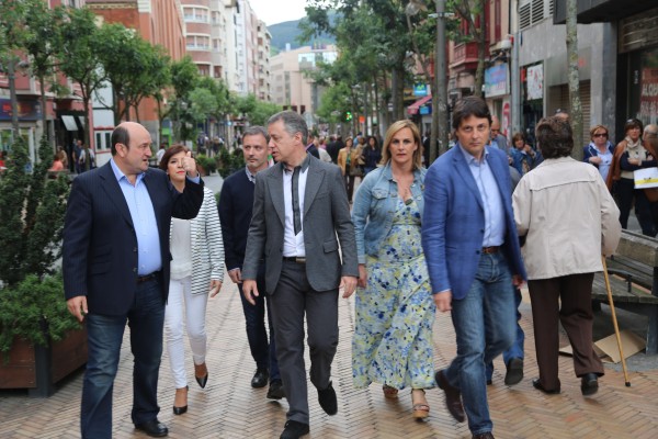 Izaskun Bilbao, Iñigo Urkullu, Andoni Ortuzar Barakaldoko ekitaldian