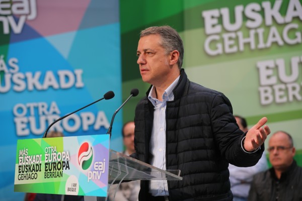 Izaskun Bilbao, Iñigo Urkullu, Andoni Ortuzar Eibarreko ekitaldian