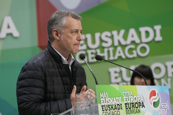 Izaskun Bilbao, Iñigo Urkullu, Andoni Ortuzar Eibarko ekitaldian