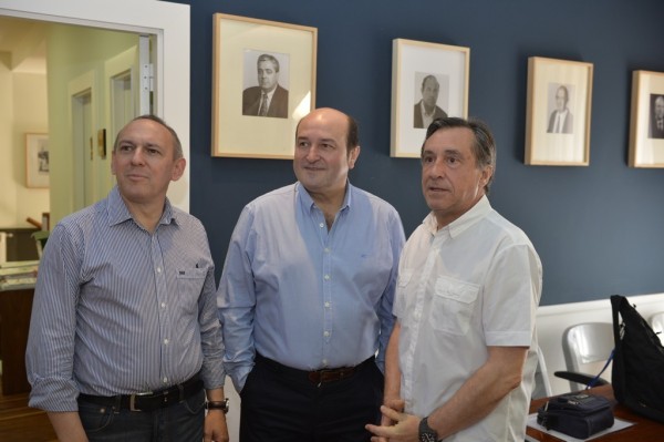 Andoni Ortuzar, Ramiro González y Xabier Agirre en Montaña Alavesa