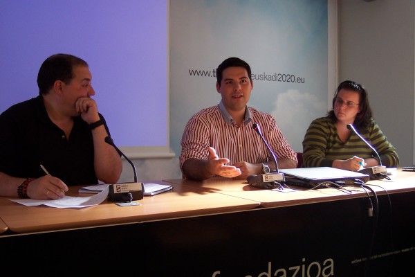 Encuentro con Yon Goicoechea