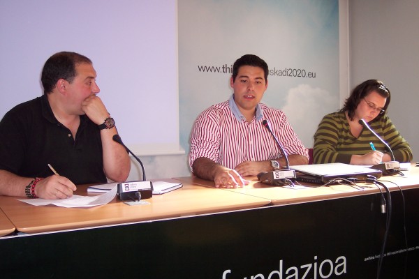 Encuentro con Yon Goicoechea