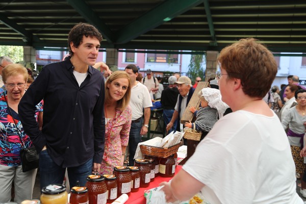  Ortuzar eta Atutxa Gernikako Azken Astelehenean egon dira Maria Uribe Gernikako alkatetzarak