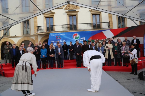 EAJ PNV - Zornotza 100 Urte herrigintzan 1914-2014 