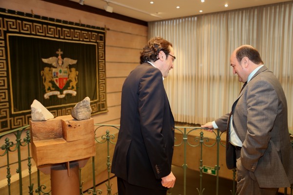 Andoni Ortuzar (EAJ-PNV) y Josep Rull CDC en Sabin Etxea