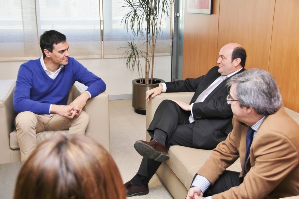 Andoni Ortuzar eta Pedro Sánchezen arteko bilera