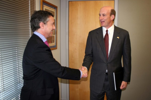 El encuentro con Dennis Yablonsky ha tenido como principal objetivo el nuevo modelo económico de Pen El encuentro con Dennis Yablonsky ha tenido como principal objetivo el nuevo modelo económico de Pen