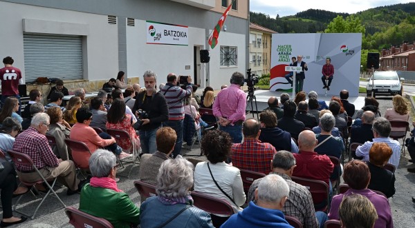Andoni Ortuzar eta Ramiro Gonzalez Okondoko batzokiaren inaugurazioan