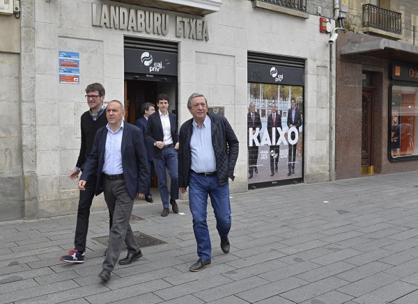 Erakunde arteko bilera Gasteizen