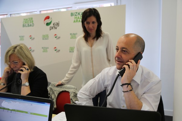 Bizkaiko EAJ-PNVren call-center gunea martxan jartzea