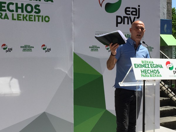 Unai Rementeria y Koldo Goitia - Mitin en Lekeitio