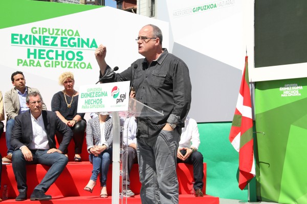 Mitin en Donostia Goia, Olano, Urkullu y Egibar