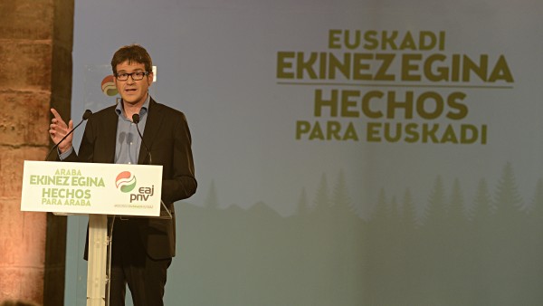 Encuentro con la sociedad alavesa: Ortuzar, González, Urtaran 