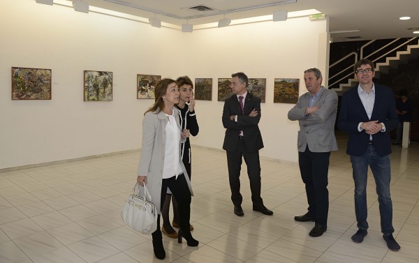 Gorka Urtaran y el lehendakari Urkullu paseando por Vitoria Gasteiz