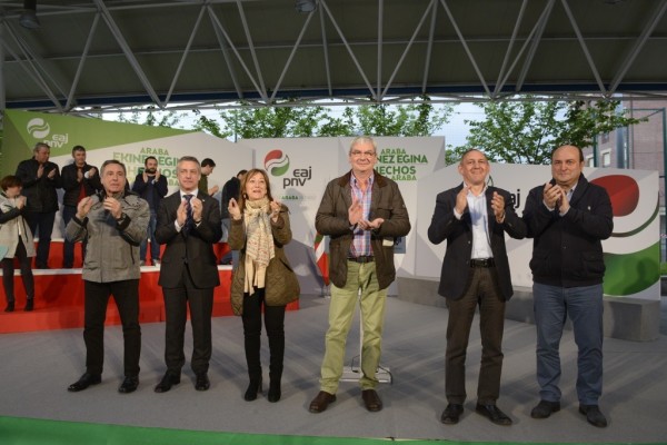 Hauteskunde mitina Laudion: Juanma Ibarretxe, Ramiro González, Iñigo Urkullu eta Andoni Ortuzar