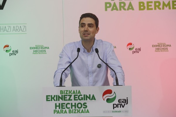 Bermeoko mitina - Aritz Abaroa, Ana Otadui, Unai Rementeria