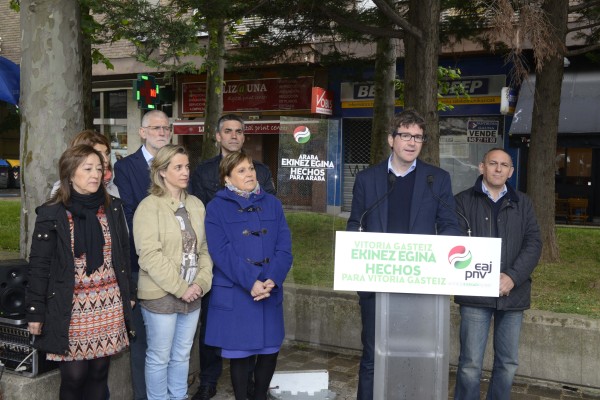 Ramiro Gonzálezek Aiara arabako Errioxara hurbiltzeko ‘ardoaren trena’ egokitzea proposatu du
