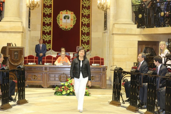 Bizkaiko Batzar Nagusiak gaur goizean eratu dira Gernikako Batzar Etxean ospatu den osoko bilkuran