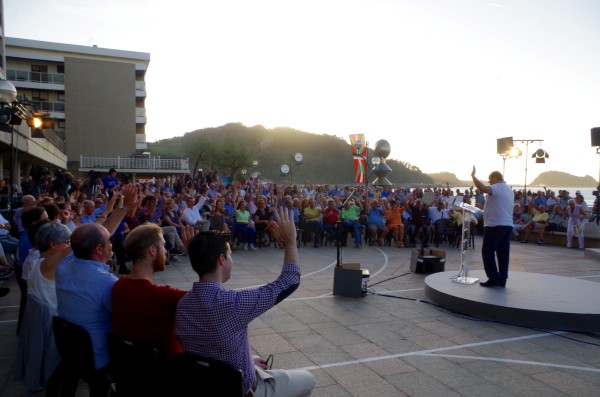 Ekitaldi politikoa Zarautzen 2015