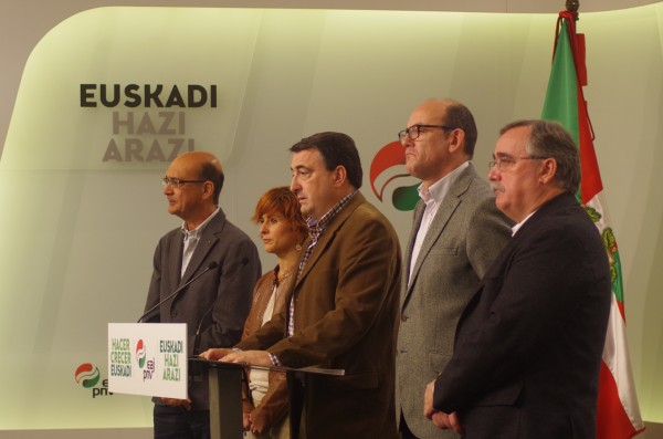 Mikel legarda, Almudena Otaola, Aitor Esteban, Joseba Agirretxea, Jose Maria Cazalis