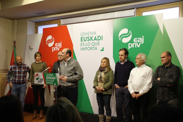 Joseba Agirretxea eta  Mª Eugenia Iparragirre Bergaran