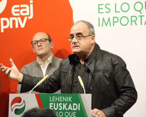 Joseba Agirretxea eta  Mª Eugenia Iparragirre Bergaran