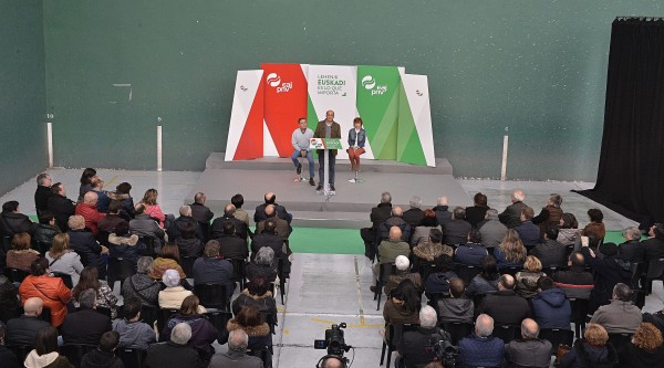 Añanako III. Alderdikide Eguna