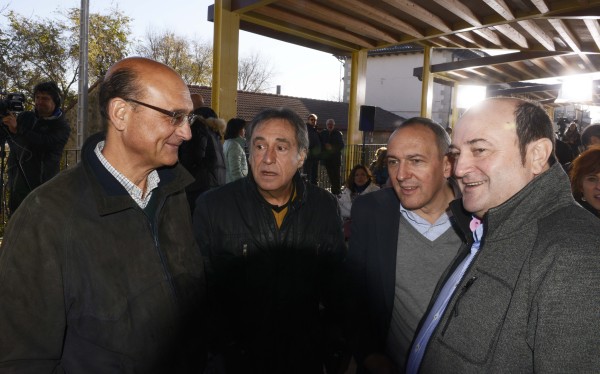 Mitina Laguardian  - Almudena Otaola, Mikel Legarda eta Andoni Ortuzar