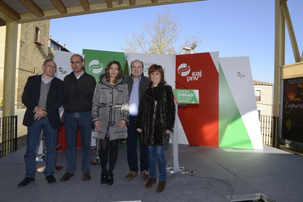 Mitina Laguardian  - Almudena Otaola, Mikel Legarda eta Andoni Ortuzar