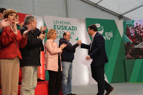 Mitina Basauri - Aitor Esteban, Andoni Ortuzar 