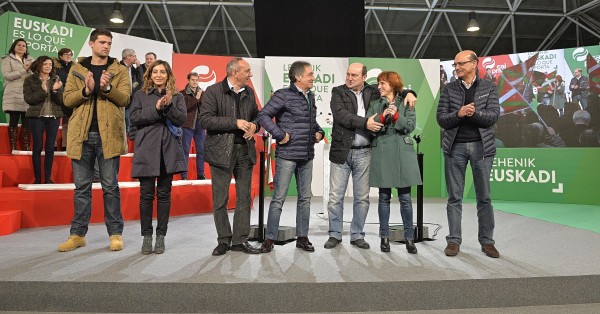 Mitina Laudion - Mikel Legarda, Almudena Otaola, Andoni Ortuzar