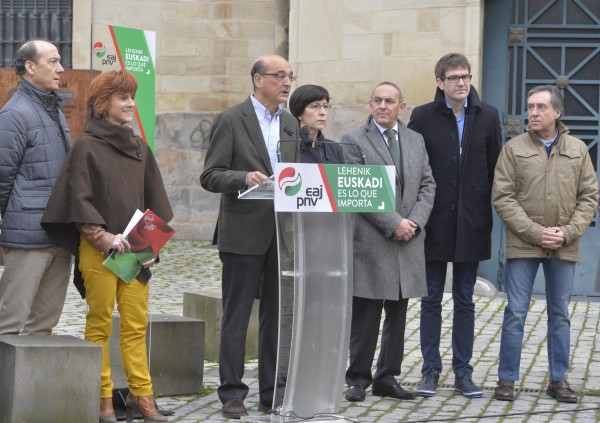 Mikel Legarda, Almudena Otaola. Acto recentralización