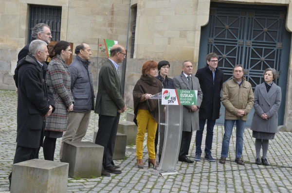 Mikel Legarda, Almudena Otaola. Acto recentralización