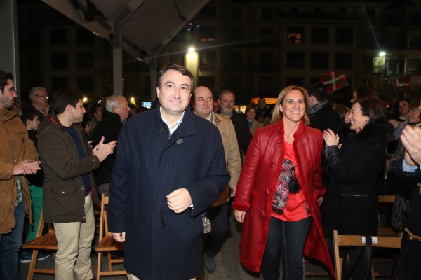 Mitina Zornotzan - Aitor Esteban eta Andoni Ortuzar
