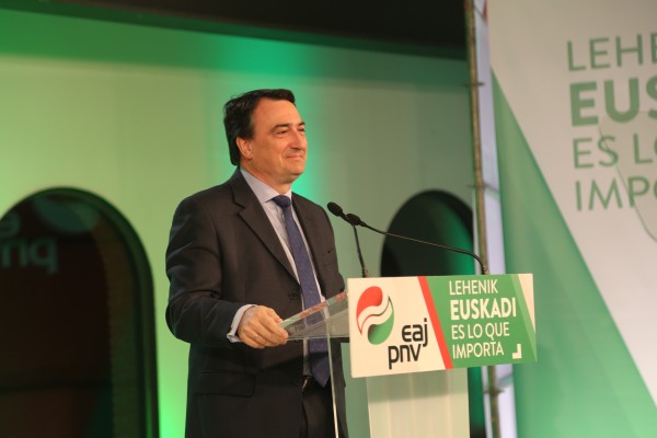 Aitor Esteban - Bizkaiko gizartearekin topaketa