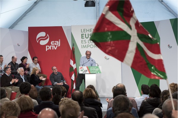 Mitina Bergaran - Joseba Agirretxea, María Eugenia Iparragirre, Joseba Egibar	