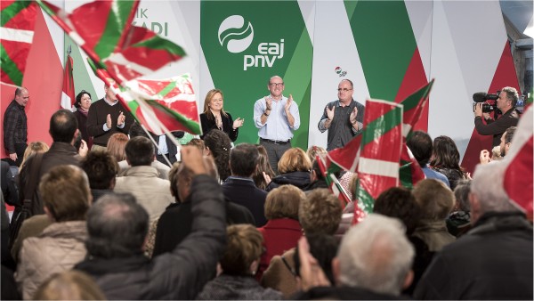 Mitin Bergara - Joseba Agirretxea, María Eugenia Iparragirre, Joseba Egibar	