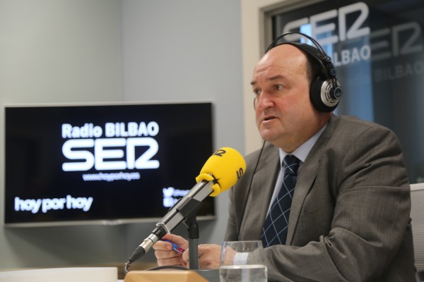 Andoni Ortuzar en la cadena SER