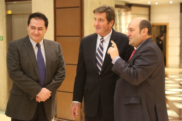 Andoni Ortuzar y John Garamendi