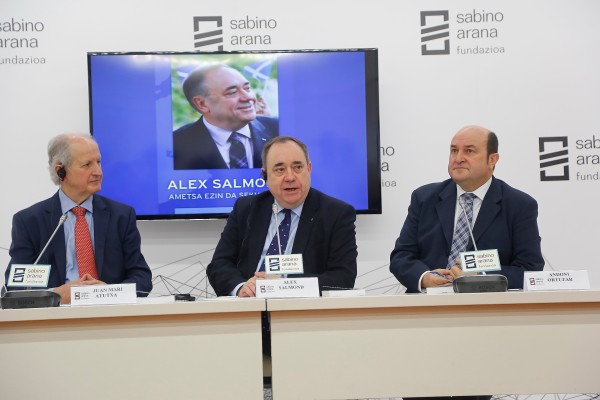 Presentación del libro de Alex Salmond