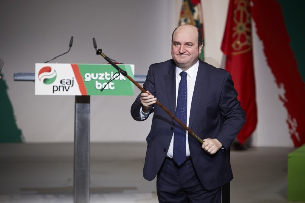 Batzar Nagusia 2016 - Andoni Ortuzarren hitzaldia eta ekitaldi politikoa
