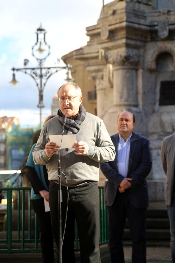 Foruen Monumentuaren aurrean irakurritako Aldarrikapena