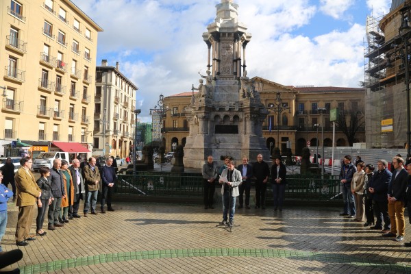 Foruen Monumentuaren aurrean irakurritako Aldarrikapena