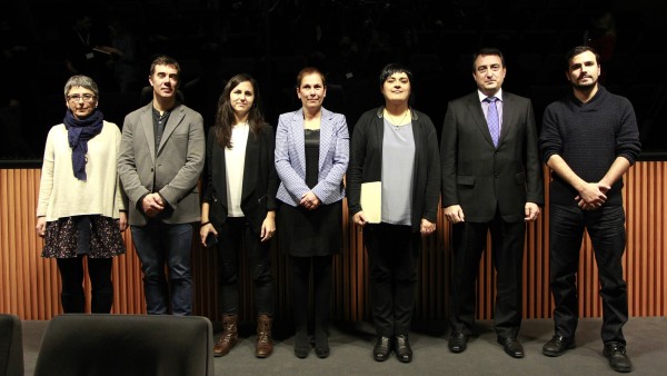  EAJ PNV, EH Bildu, UP-IU eta Podemos taldeek Nafarroari buruz aurkeztutako proposamena