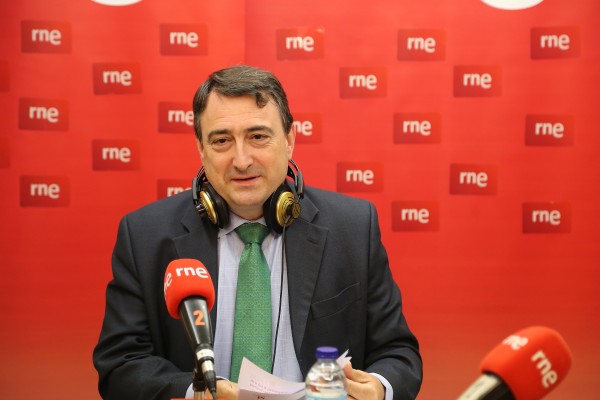 Aitor Esteban RNE irratian