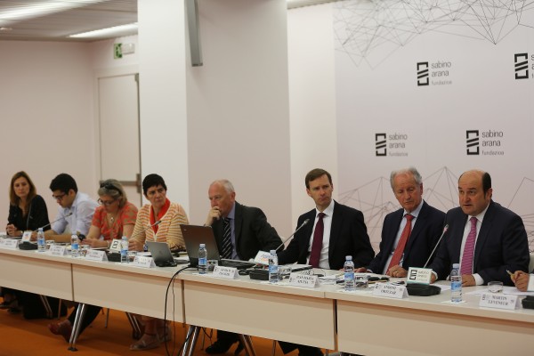 Brexit eta migrazioei buruzko seminarioaren irekiera. Andoni Ortuzar