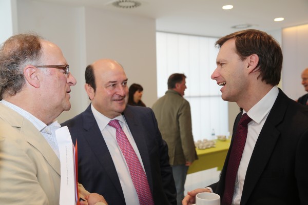 Andoni Ortuzar interviene en la apertura del seminario sobre Brexit y migraciones